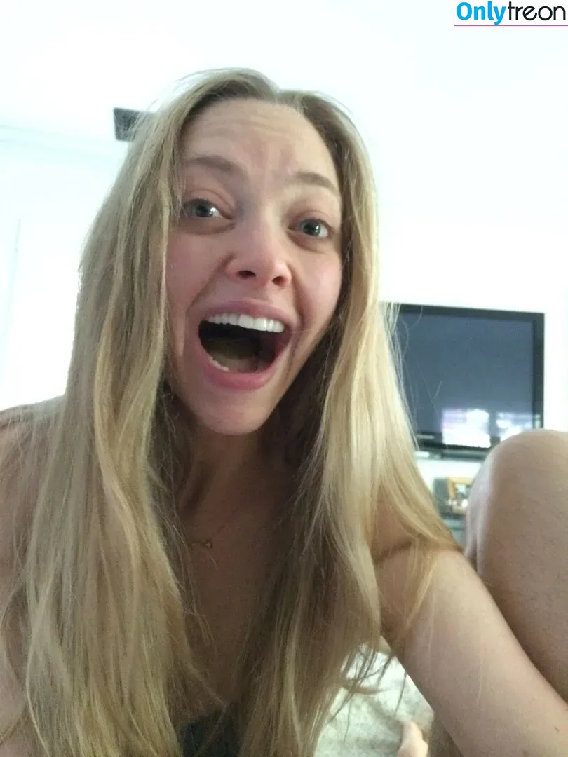 Amanda Seyfried nude photo #0047 (AmandaSeyfried / mingey)