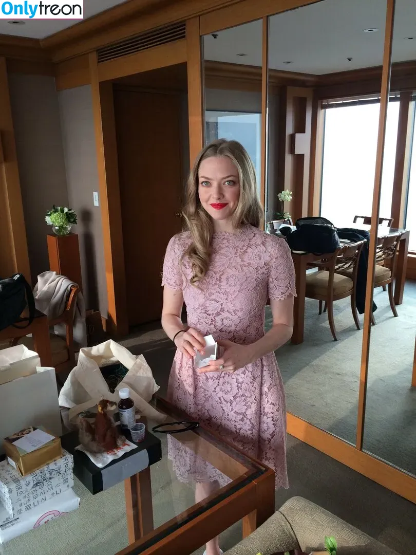 Amanda Seyfried nude photo #0053 (AmandaSeyfried / mingey)