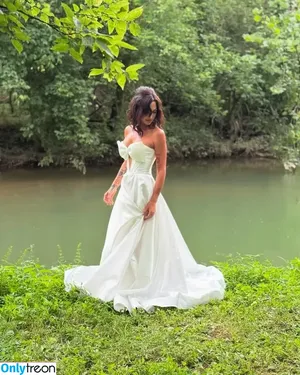 Amanda Shires / amandapearlshires nude photo #0050