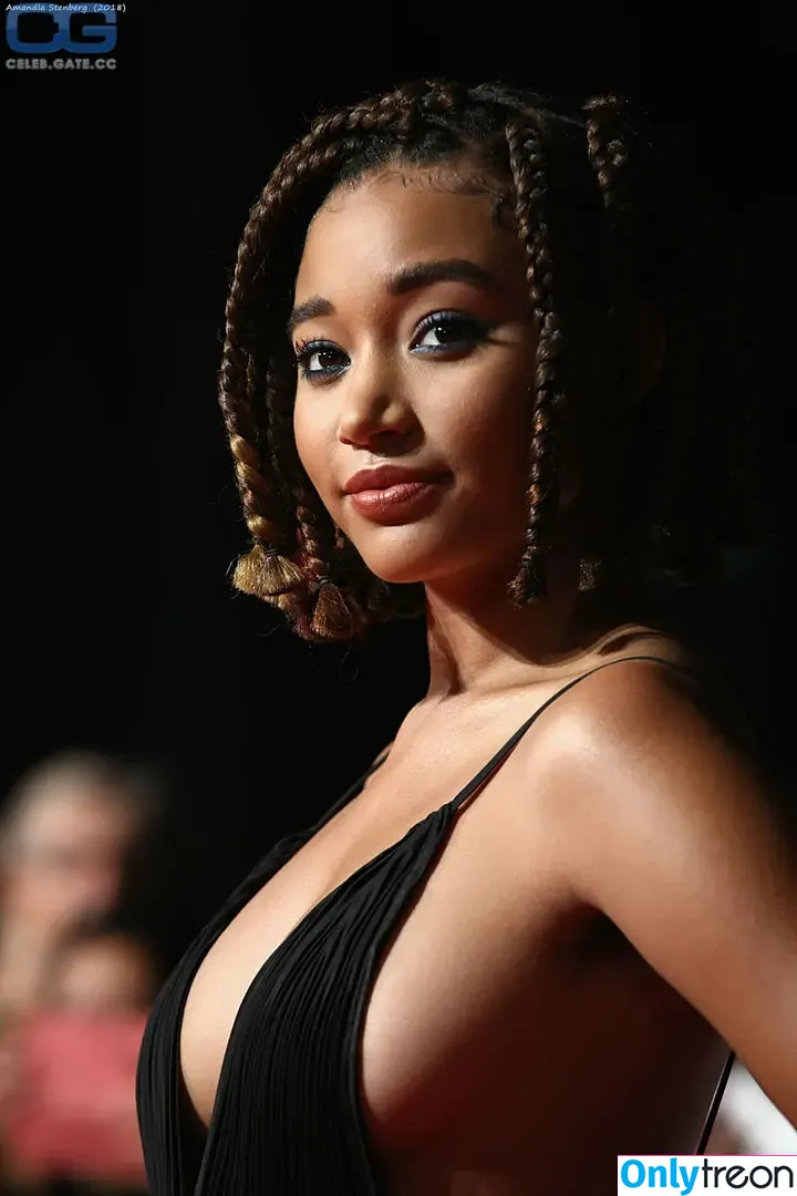 Amandla Stenberg nude photo #0144 (amandlastenberg)