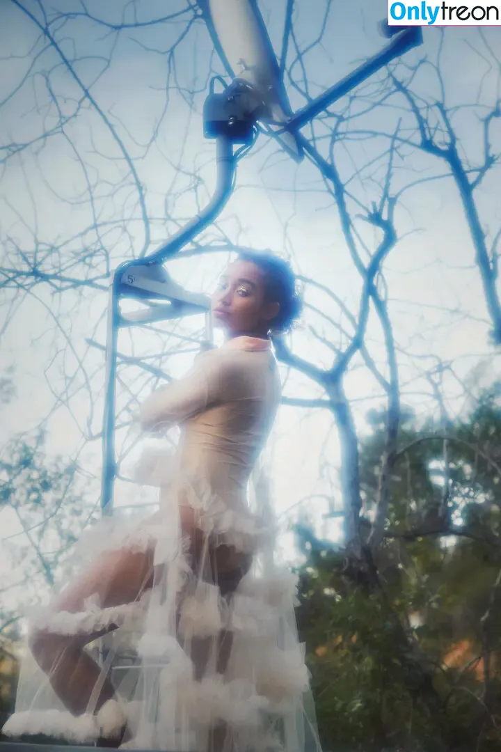 Amandla Stenberg nude photo #0148 (amandlastenberg)