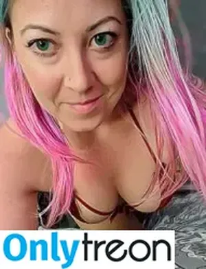 Amateur Streamers / radiatedfox nude photo #0068