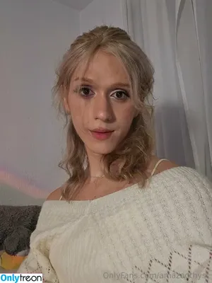  nude photo #0002