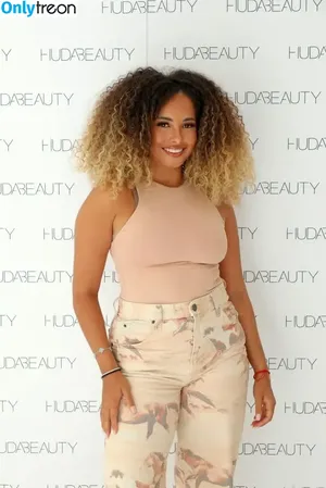 Amber Gill / amberrosegill nude photo #0132