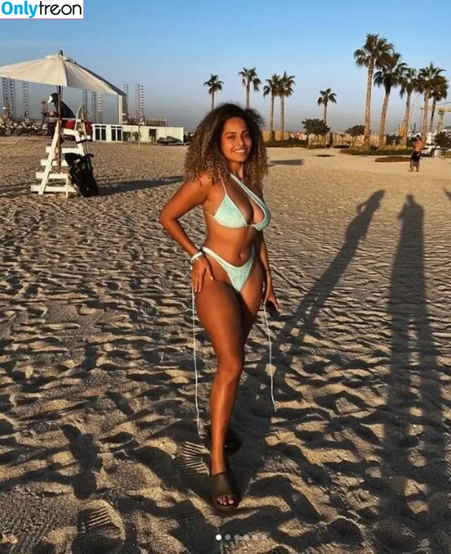 Amber Gill nude photo #0125 (amberrosegill)