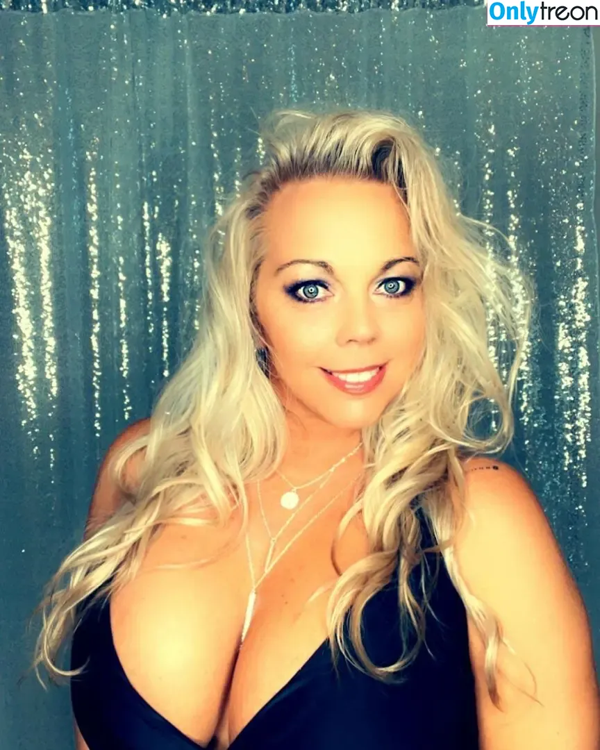 Amber Lynn Bach nude photo #0001 (amberbach_)