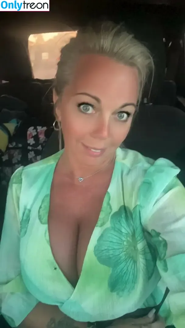 Amber Lynn Bach nude photo #0011 (amberbach_)