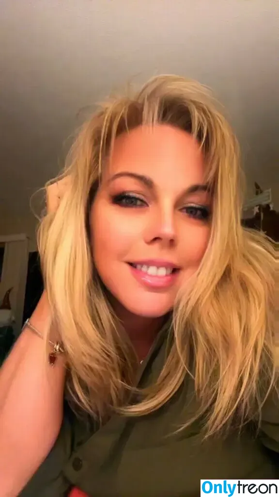 Amber Lynn Bach nude photo #0017 (amberbach_)