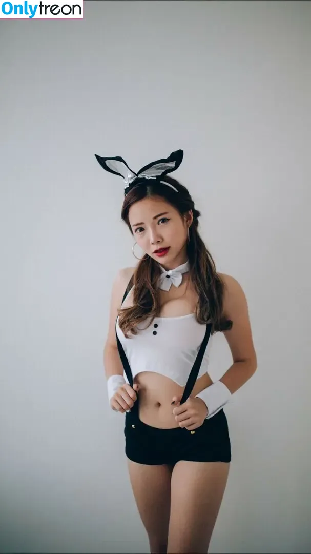 Amber Na nude photo #0021 (Amber Na)