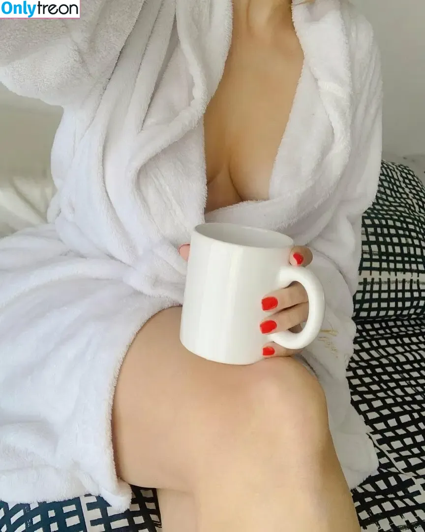 Amber Oliver nude photo #0025 (Amberook_of / ambervipok)