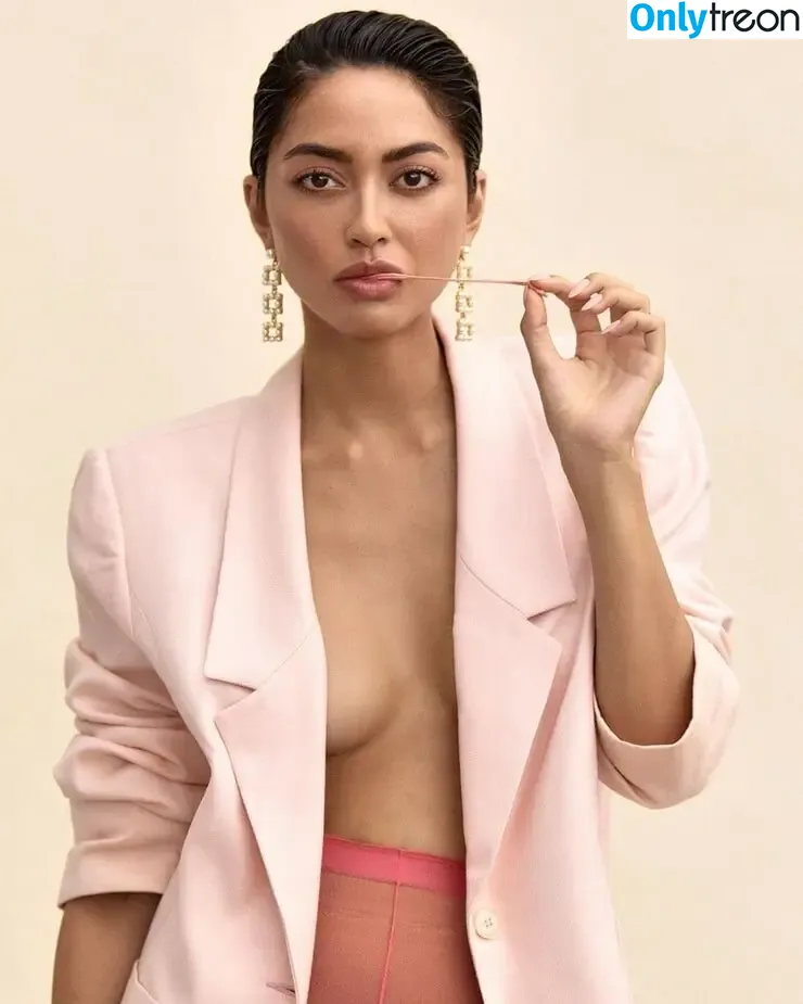 Ambra Battilana Gutierrez nude photo #0011 (ambrabgutierrez)