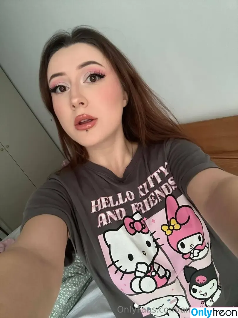 Ameli Kanari nude photo #0025 (EtherealKiss_ / ameli_kanari / ameliakanaris)