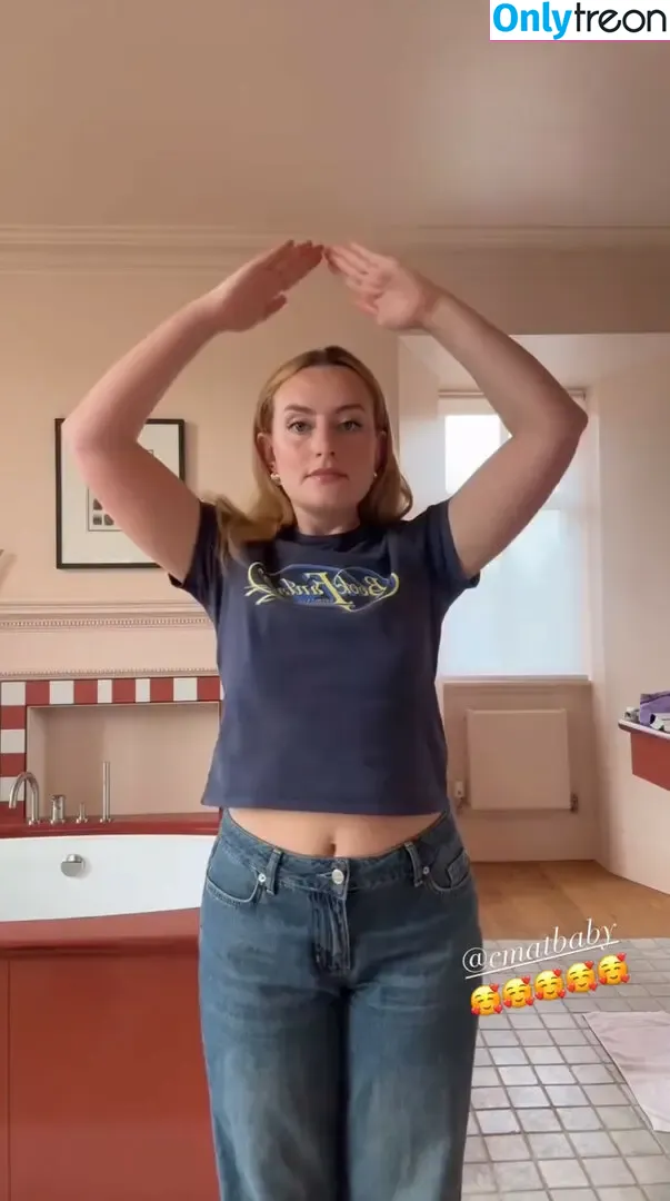 Amelia Dimoldenberg nude photo #0639 (ameliadimz / emilynudess)