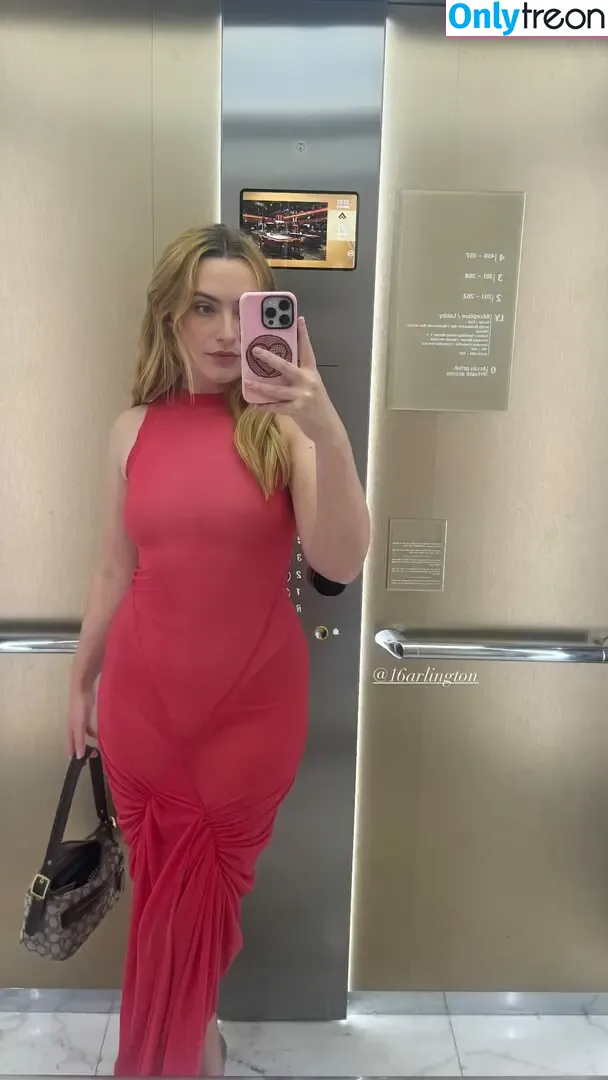 Amelia Dimoldenberg nude photo #0647 (ameliadimz / emilynudess)