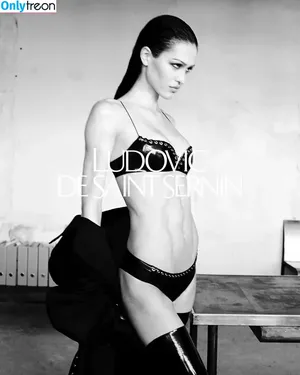 Amelia Gray Hamlin / ameliagray nude photo #0293