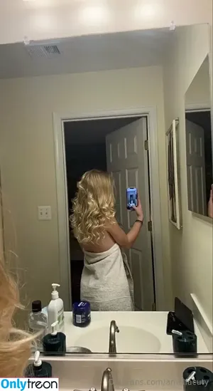  nude photo #0007