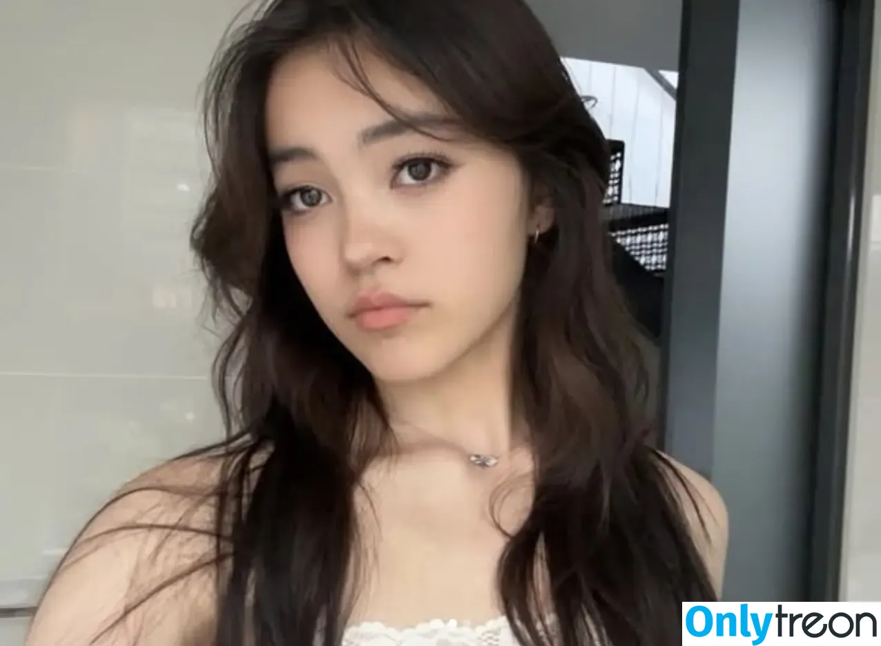 Ameliawasian nude photo #0001 (Ameliawasian)