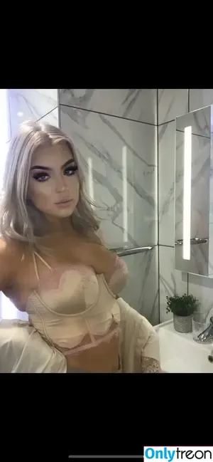  nude photo #0005