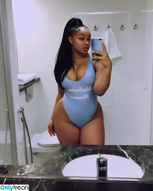 amielatisha / Latisha Allen / lovelatisha nude photo #0001