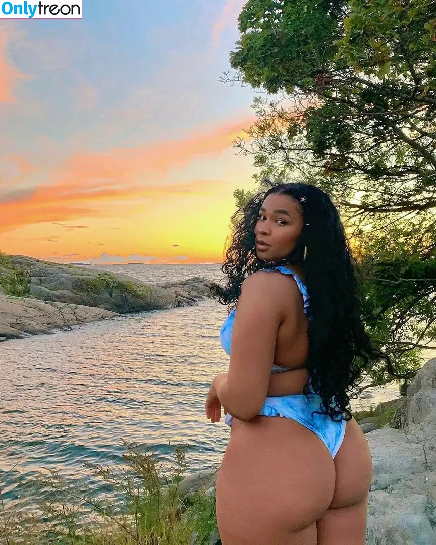 amielatisha nude photo #0014 (Latisha Allen / lovelatisha)