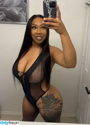 Amilli Monroe / BIG MILLI / amilli_monroe / milli.monroe nude photo #0053