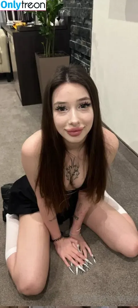Aminaevil1 nude photo #0003 (Aminaevil1)