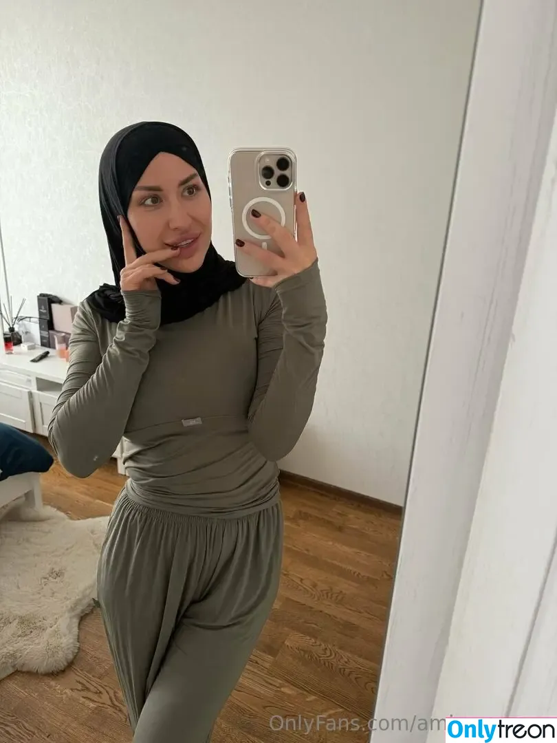Amira_amour nude photo #0120 (_.amiraamour)