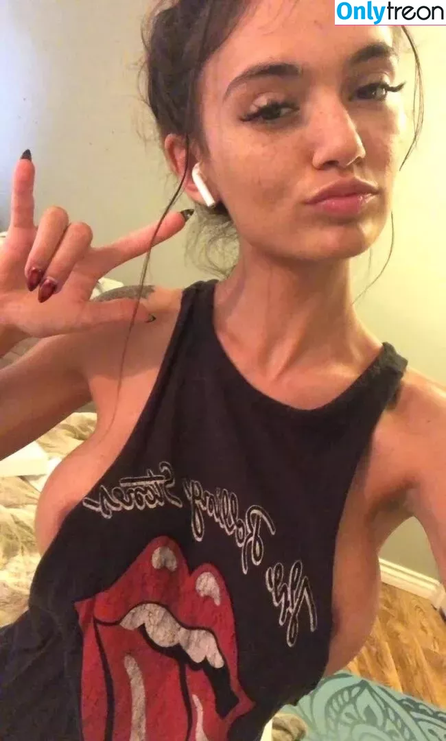 Amira Brie nude photo #0048 (amirabrie / potus.amira)