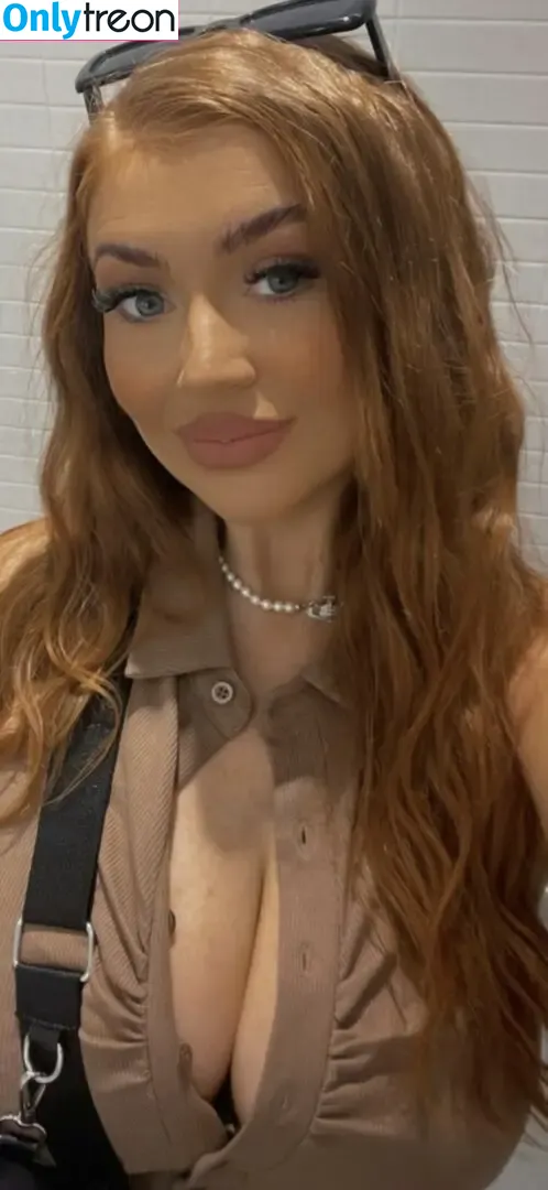 Amy Heslop nude photo #0079 (_amyheslop / ultimatelyamy)