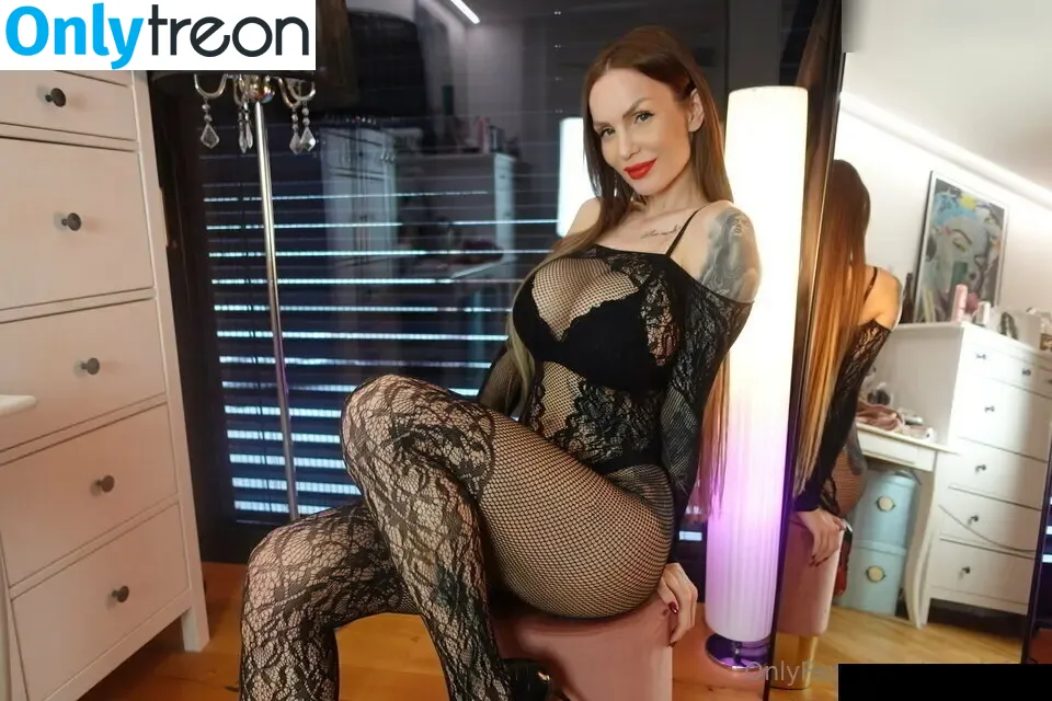 Amy Starr nude photo #0444 (ASMR_Amy / that.melongirl)
