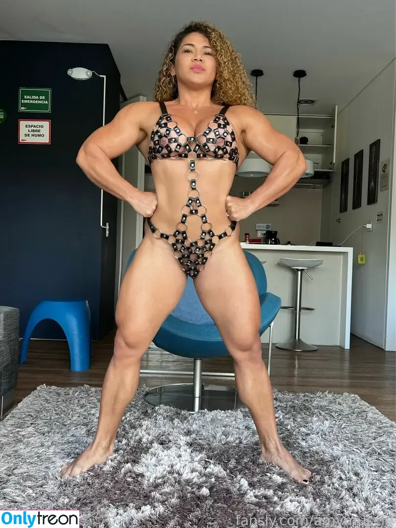 Amymuscle nude photo #0224 (Amy Muscle / amymusclefit)