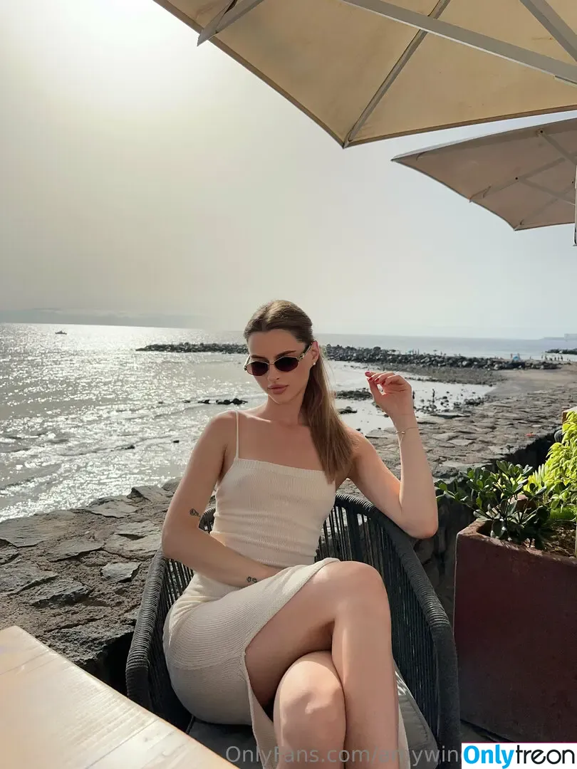 amywinestine nude photo #0011 (amywinestein)