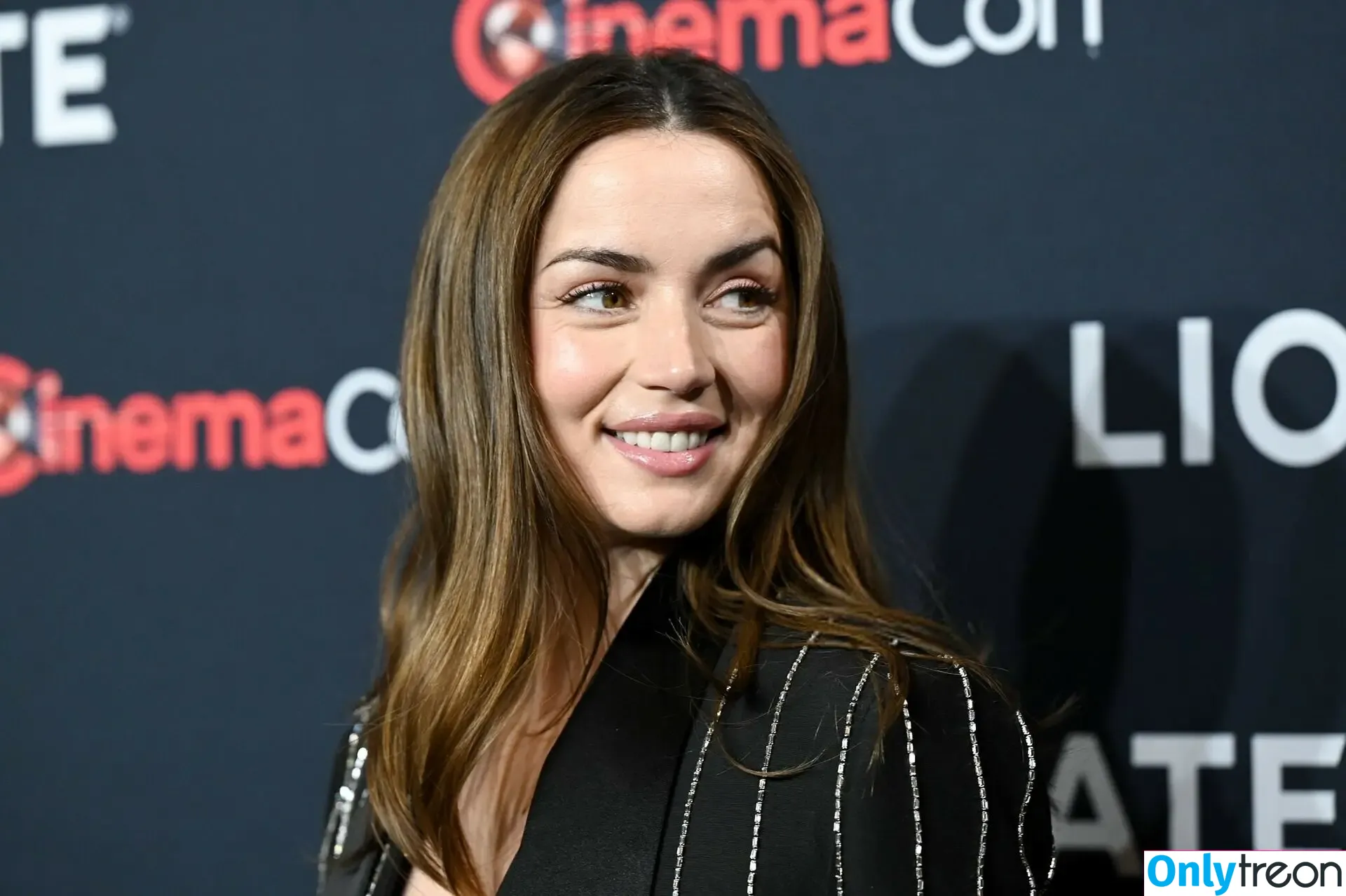 Ana De Armas nude photo #0283 (ana_d_armas / anadearmas)