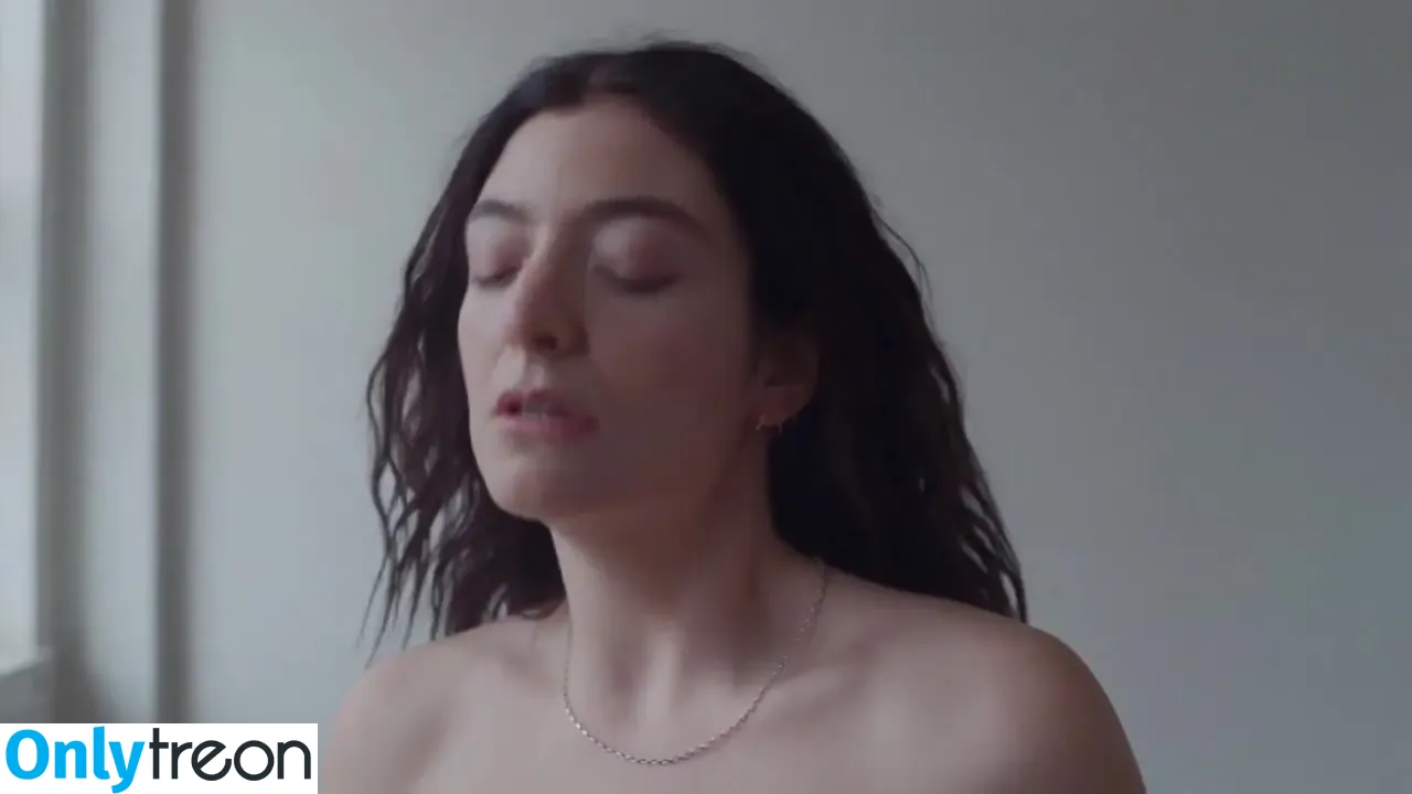 Ana Lorde nude photo #0050 (analorde / lorde)