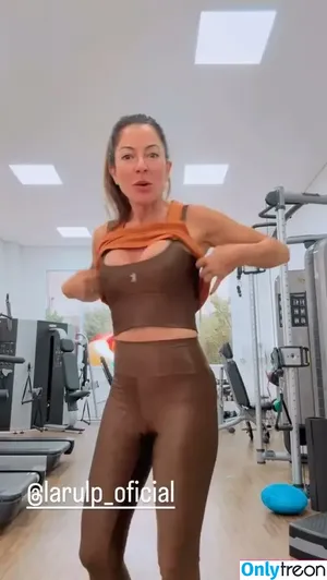 Ana Paula Padrão / anapaulapadraooficial nude photo #0093