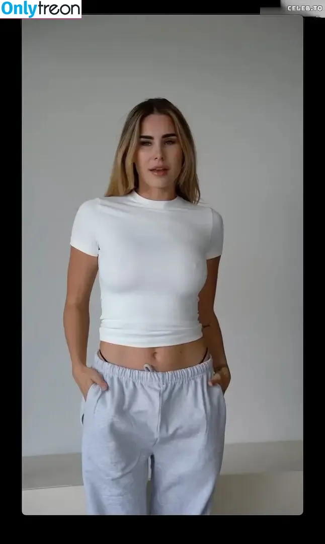Anahita Rehbein nude photo #0103 (anahitarehbein)