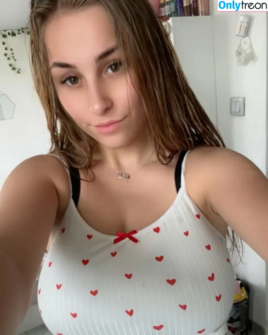 Anais nude photo #0009 (anaispv / anaisus / itsanais70)