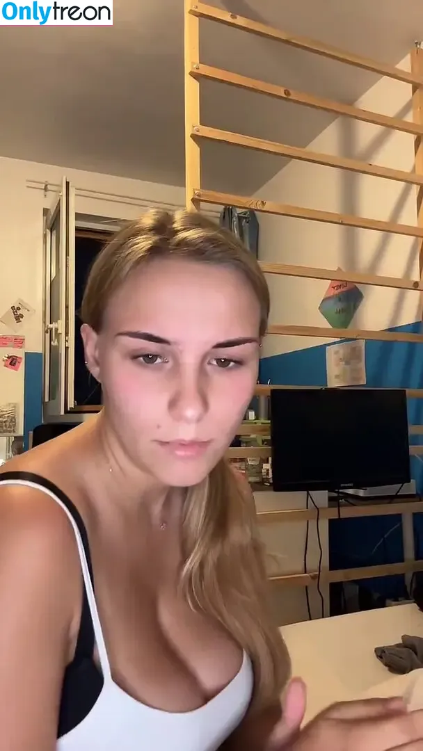 Anais nude photo #0064 (anaispv / anaisus / itsanais70)
