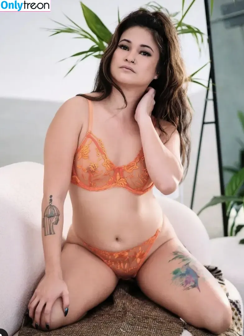 Anania Tagaro nude photo #0007 (niatwerknoir / niatwerknoir.xo)