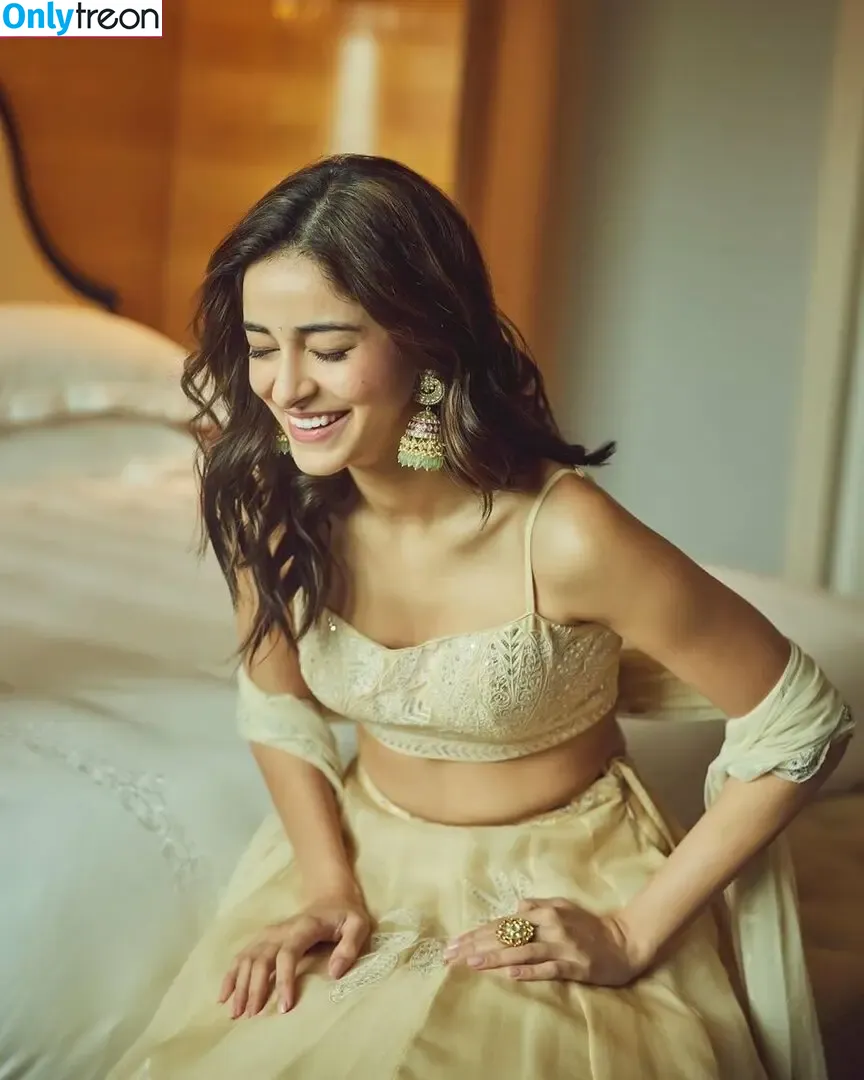 Ananya Pandey nude photo #0174 (ananyapanday)