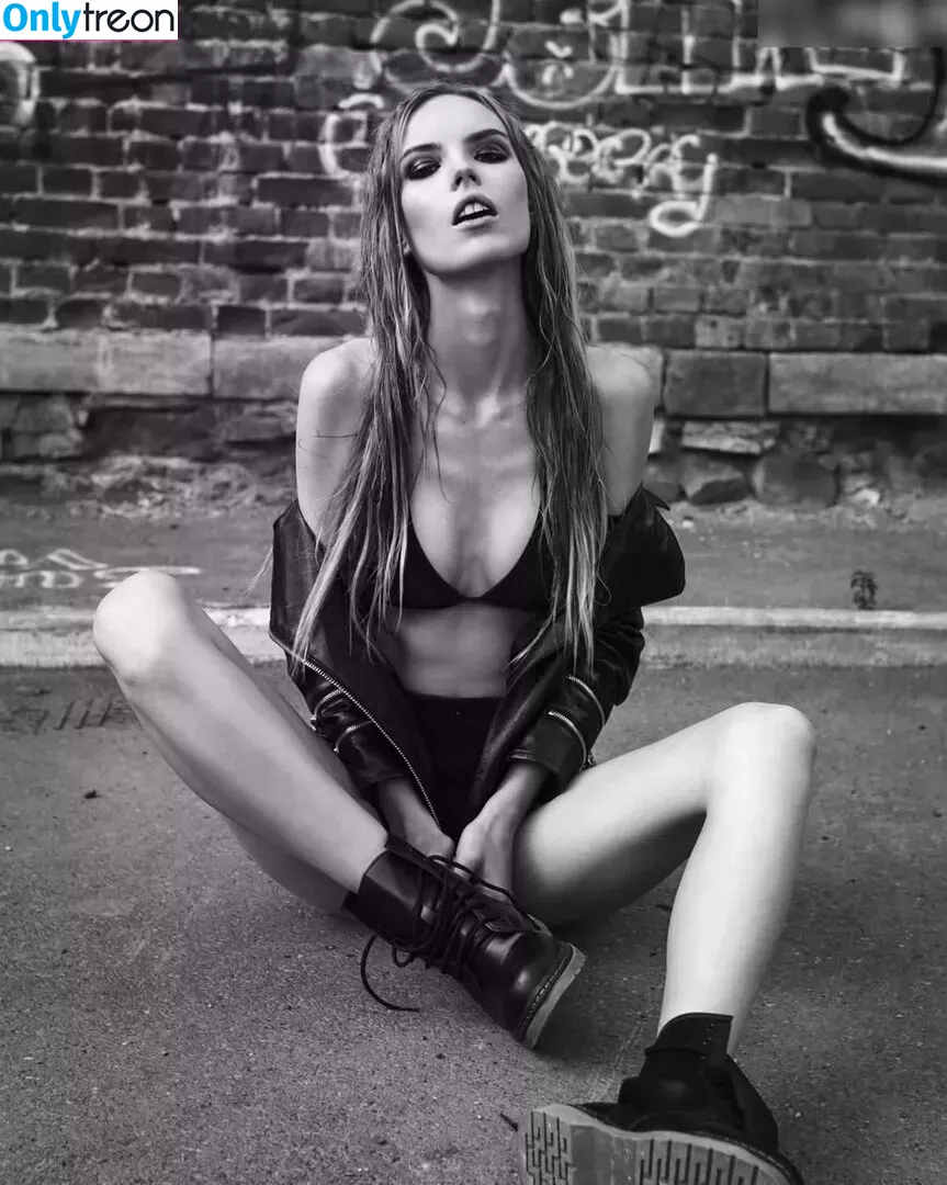 Anastasia Ditmar nude photo #0173 (an.ditmar)