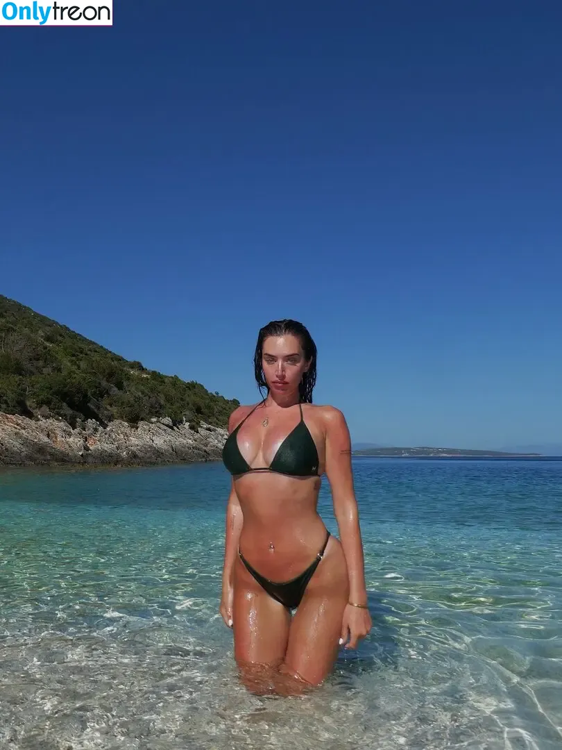 Anastasia Karanikolaou nude photo #0891 (Stassiebaby / staskaranikolaou)