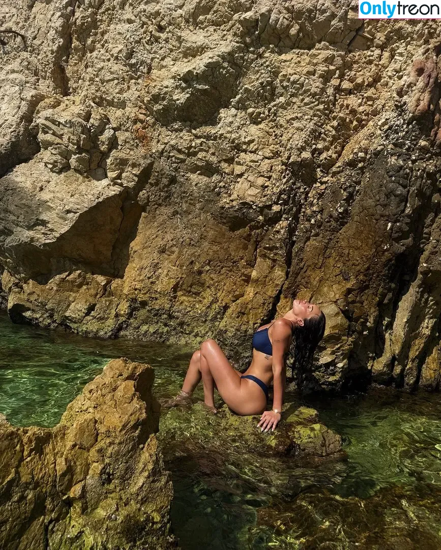 Anastasia Karanikolaou nude photo #0919 (Stassiebaby / staskaranikolaou)