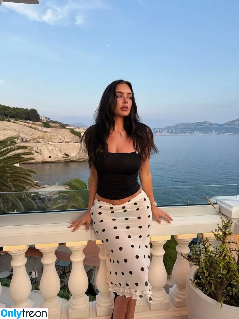 Anastasia Karanikolaou nude photo #0925 (Stassiebaby / staskaranikolaou)