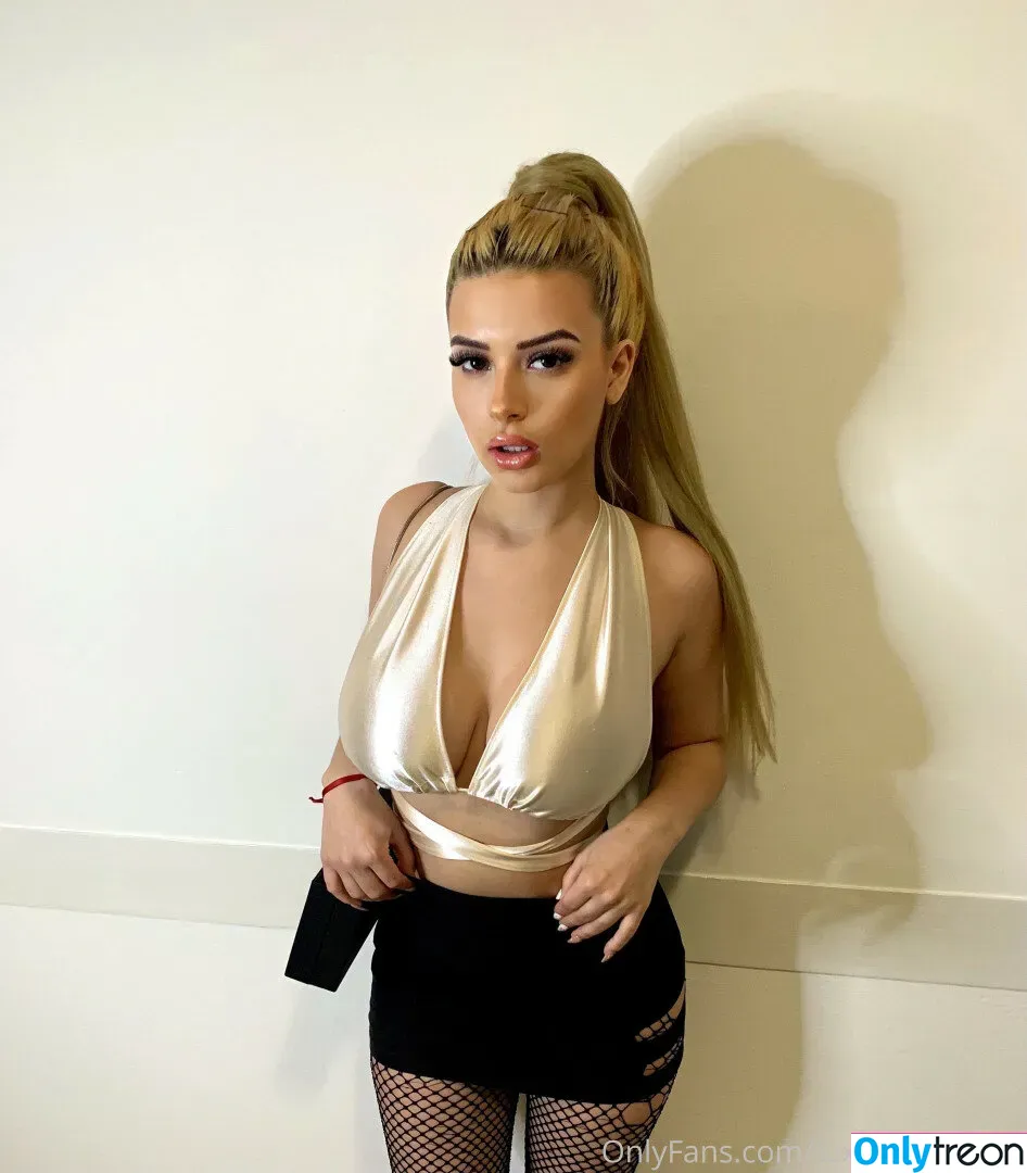 Anastasia.lux nude photo #0026 (anastasialux / bouj_hetto / cammisantos / theanastasialux)