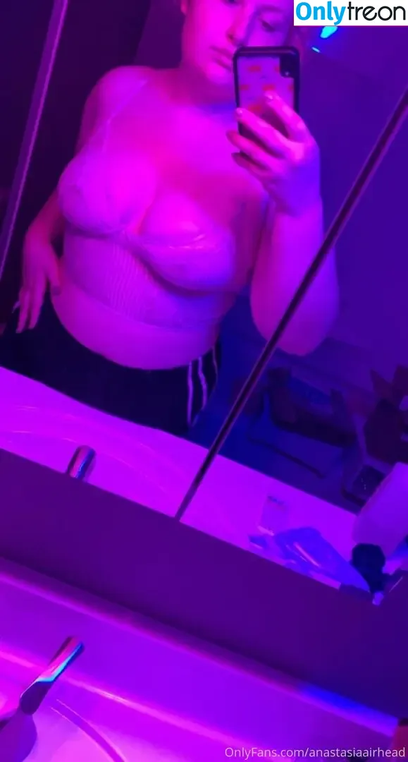 anastasiaairhead nude photo #0008 (airhead.gemini)