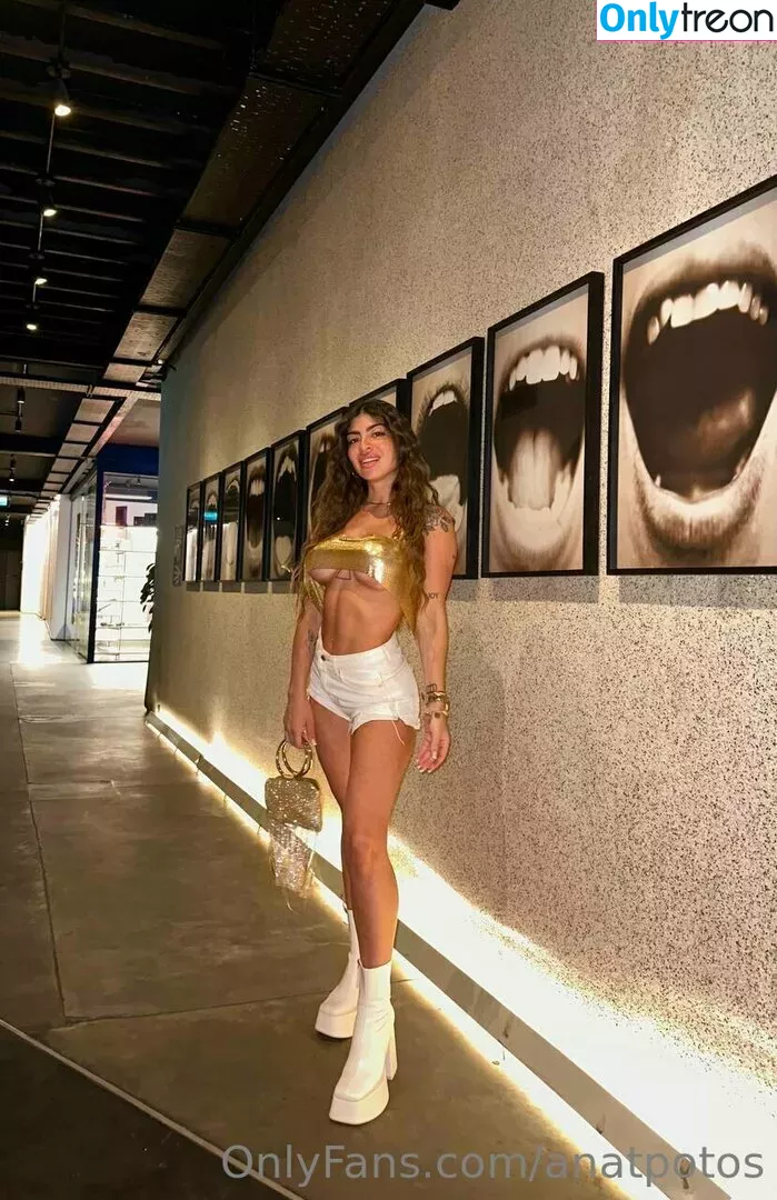 anatpotos nude photo #0003 (anatortos)