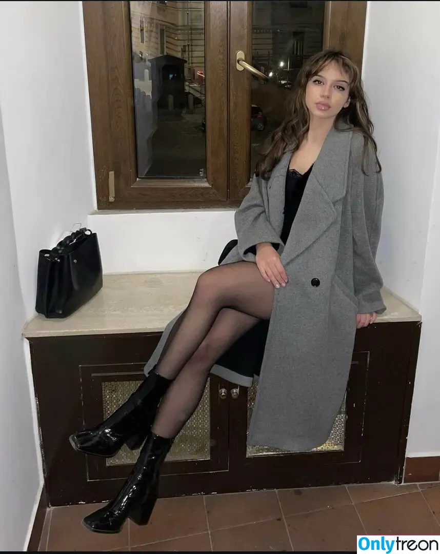 Anda Tohatan / tohatananda nude photo #0010 (Anda Tohatan / tohatananda)