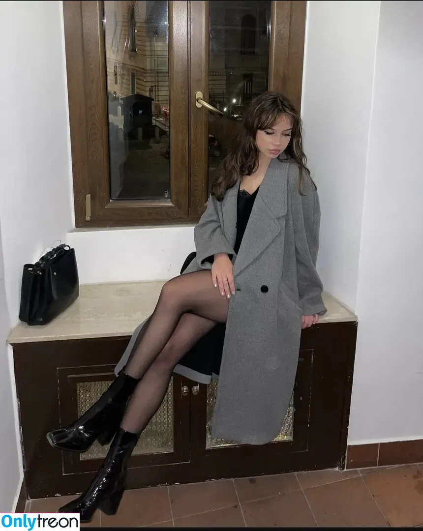 Anda Tohatan / tohatananda nude photo #0011 (Anda Tohatan / tohatananda)