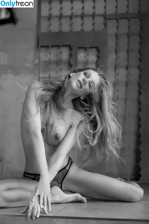 Andrea Veresova / andreaveresovaofficial nude photo #0047